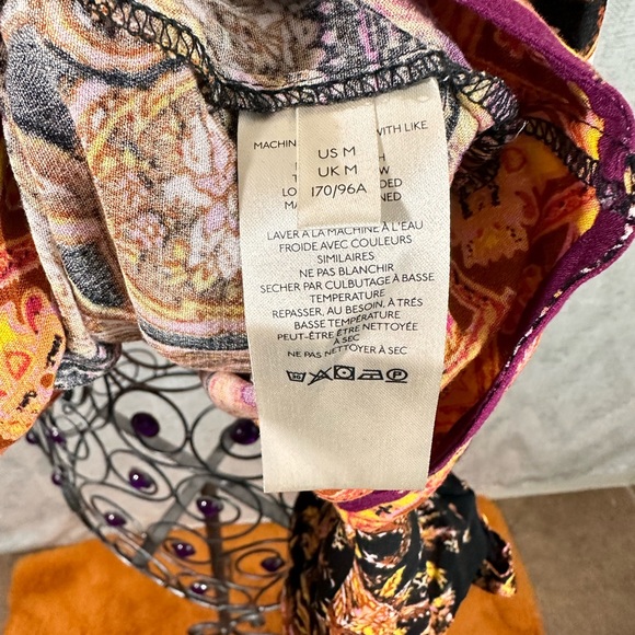 NWT Free People Catch me if you can floral boho v neck blouse size M - Picture 12 of 12